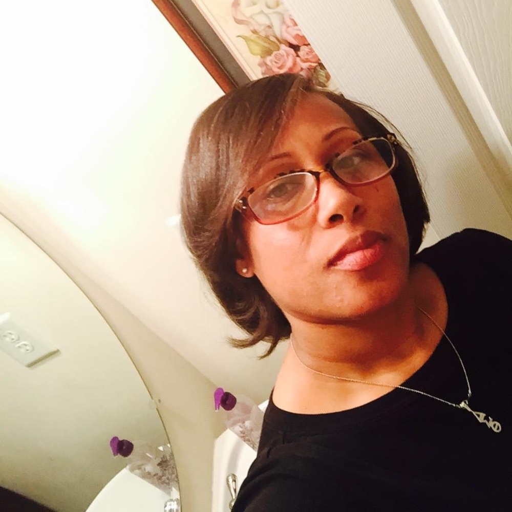 Meet your Posher, Crystal